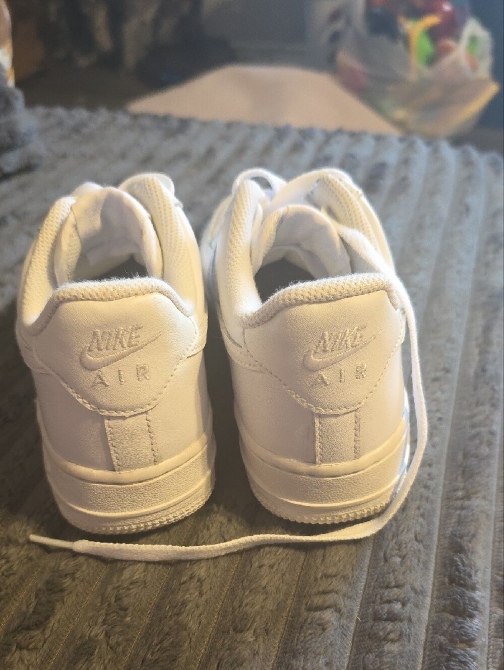 Nike White Low-Top Sneakers - Classic AF1 Style - Picture 5 of 5